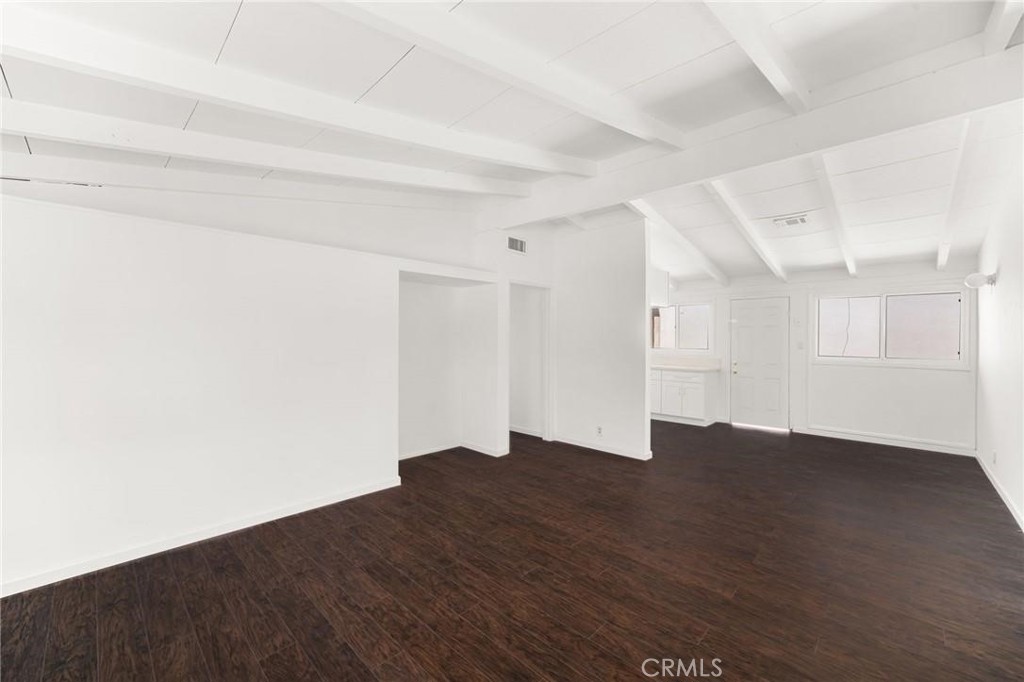 610 W Glen Lyn Drive