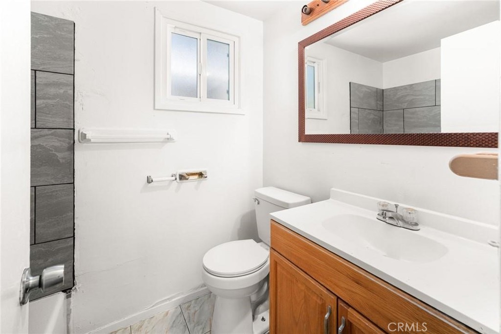 610 W Glen Lyn Drive