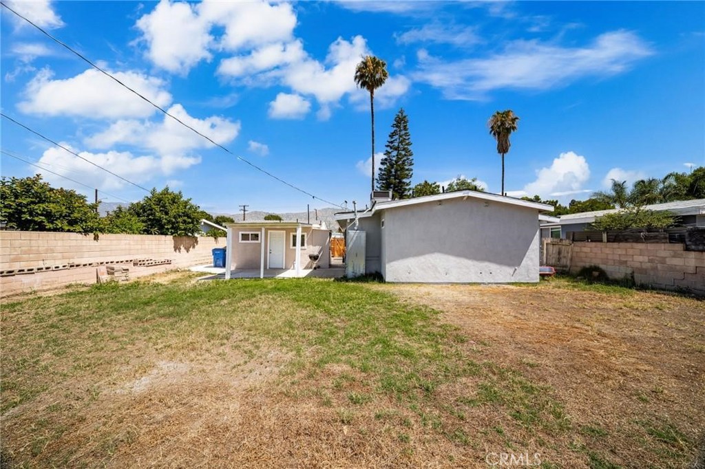 610 W Glen Lyn Drive