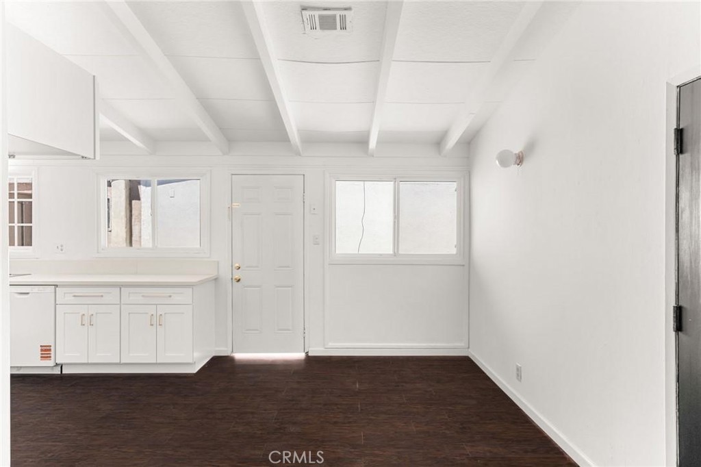 610 W Glen Lyn Drive