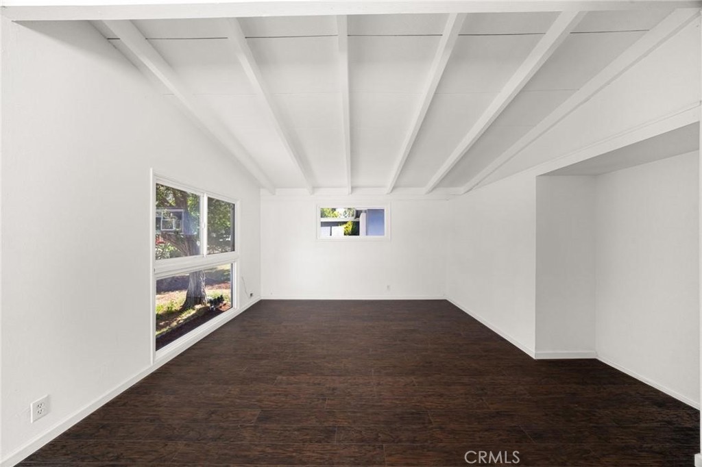 610 W Glen Lyn Drive