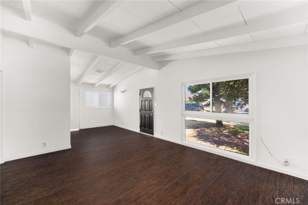 610 W Glen Lyn Drive