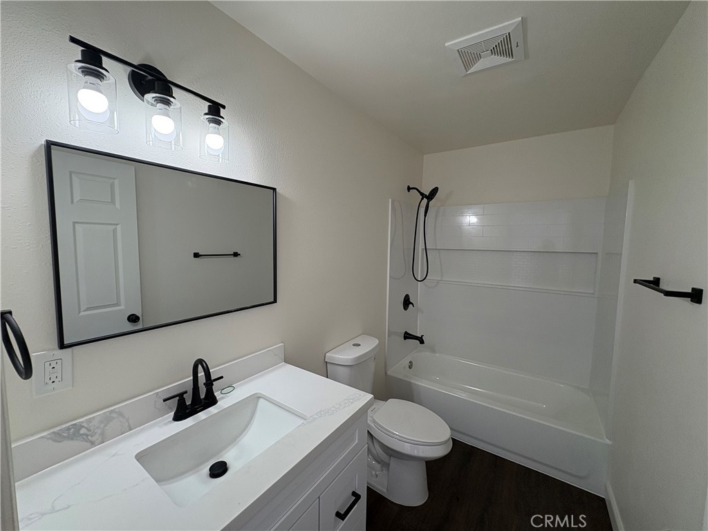 15356 Merrill Avenue 2B