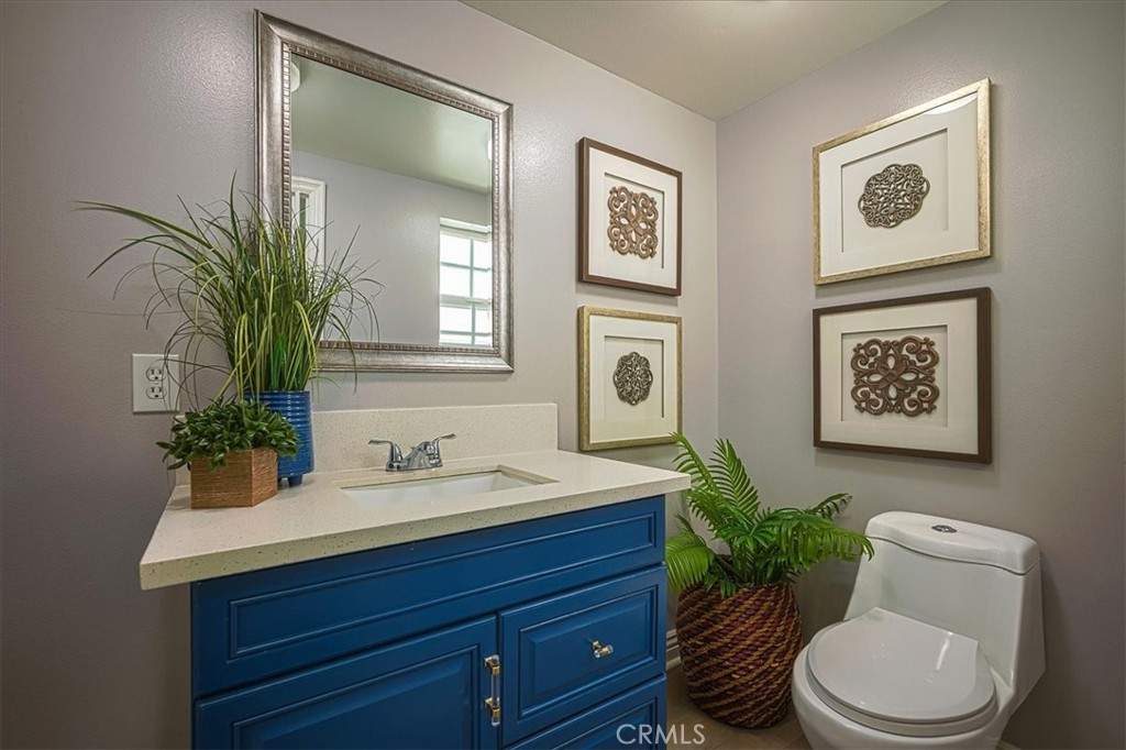 1375 N Euclid Avenue