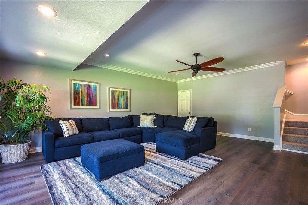 1375 N Euclid Avenue