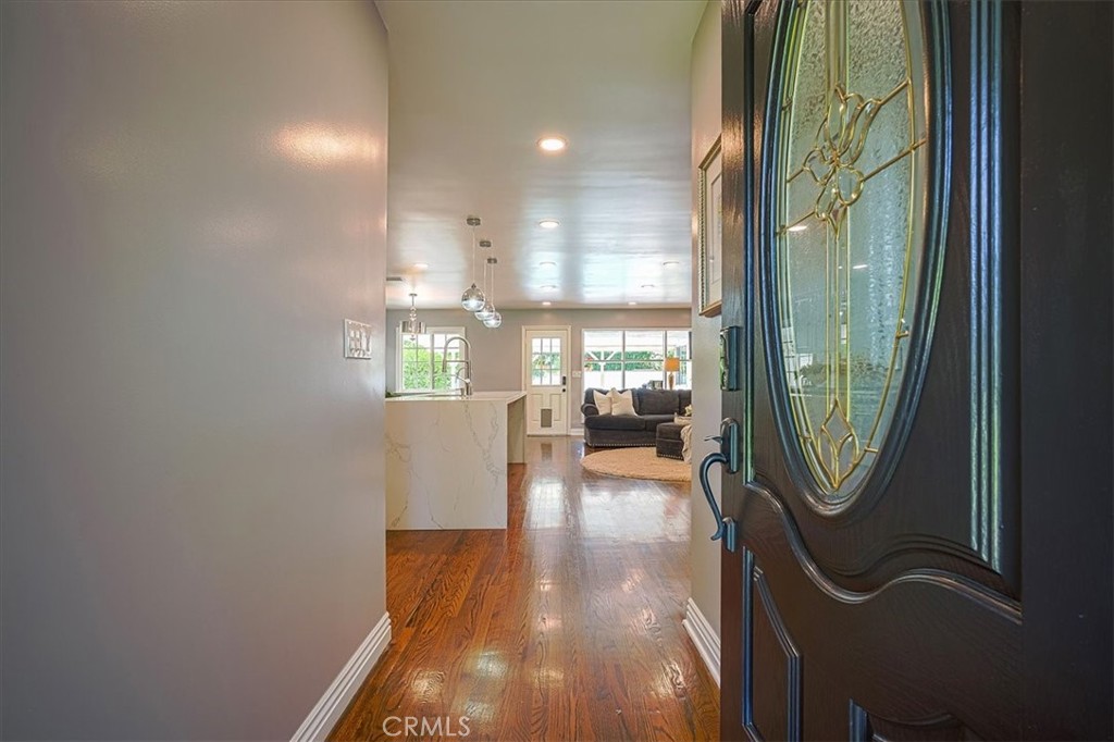 1375 N Euclid Avenue