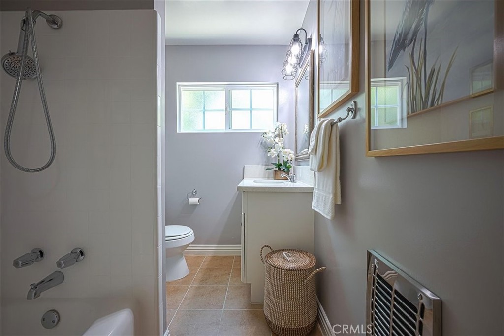 1375 N Euclid Avenue