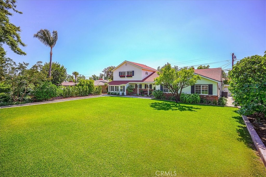 1375 N Euclid Avenue