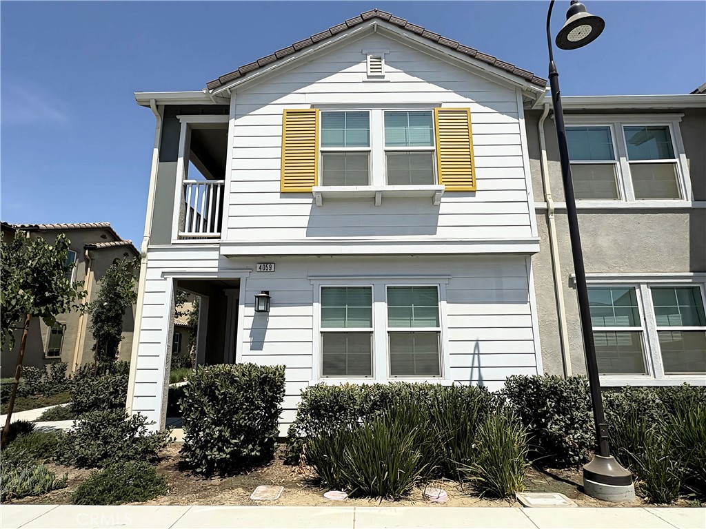 4059 E Coronado Privado