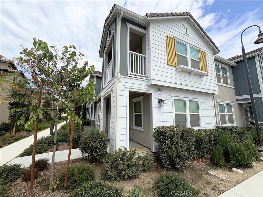 4059 E Coronado Privado