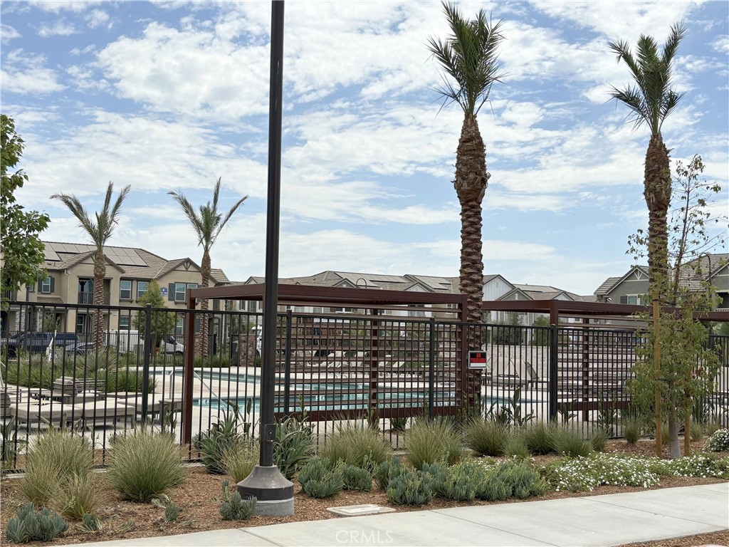 4059 E Coronado Privado