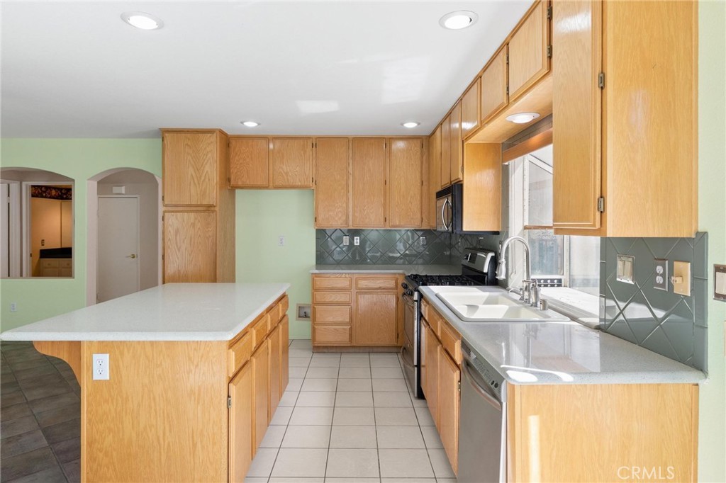 1289 Green Island Street