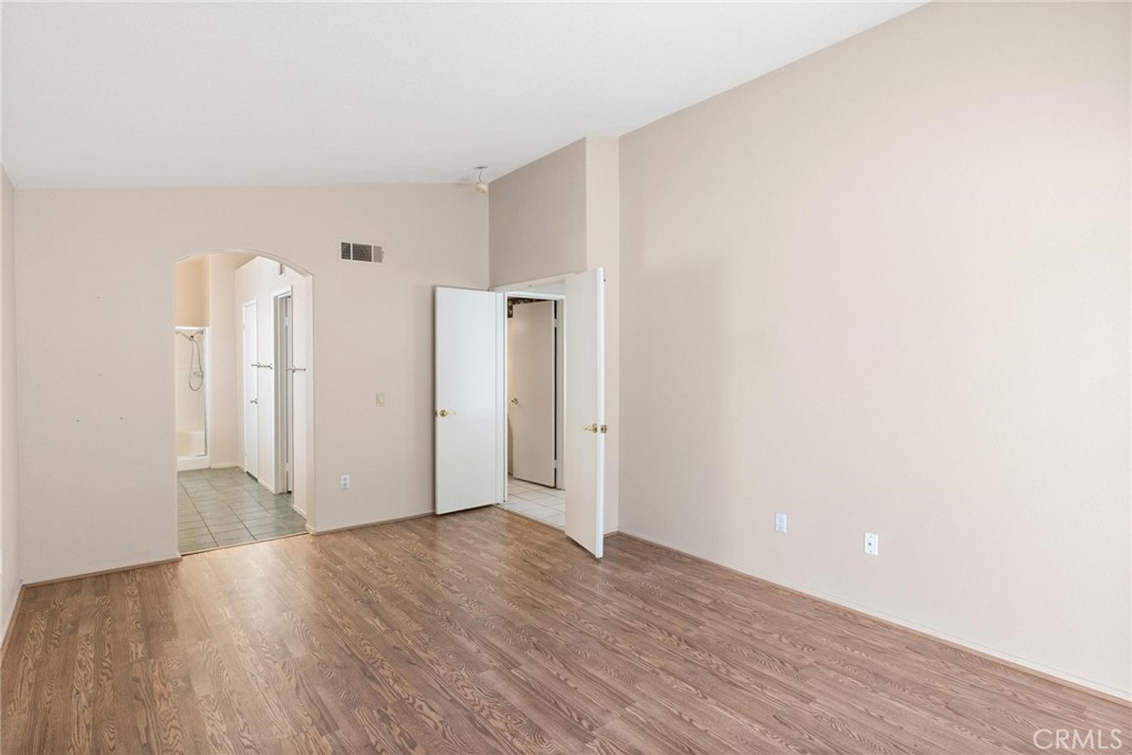 1289 Green Island Street