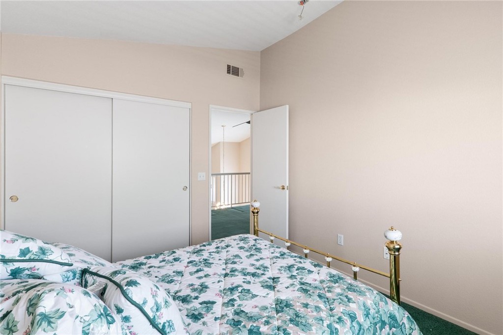 1289 Green Island Street