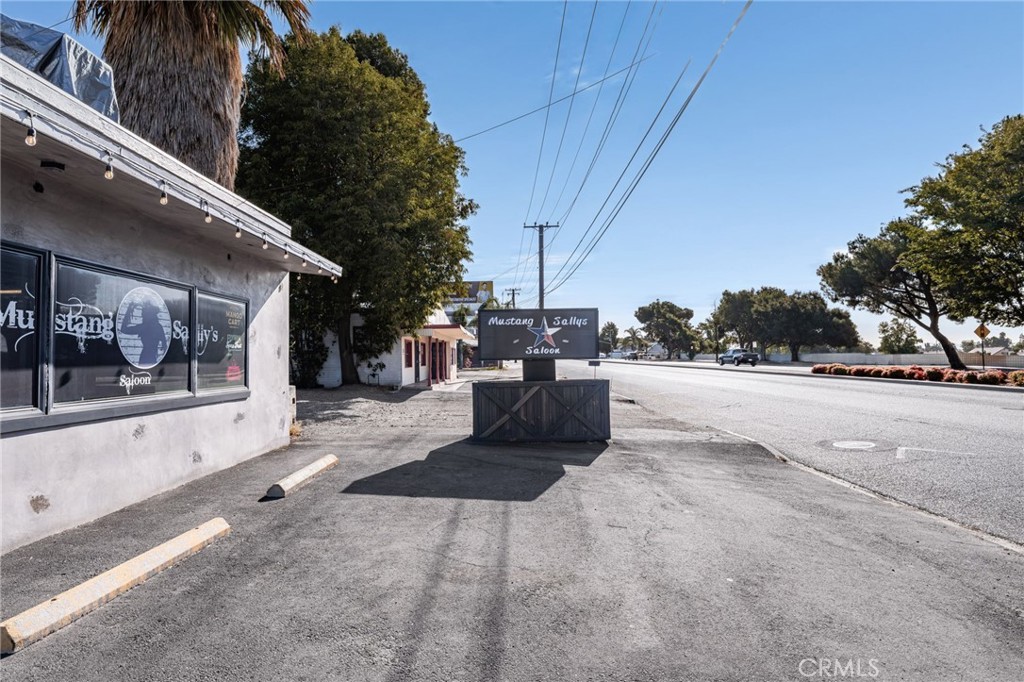 10026 10026 Foothill