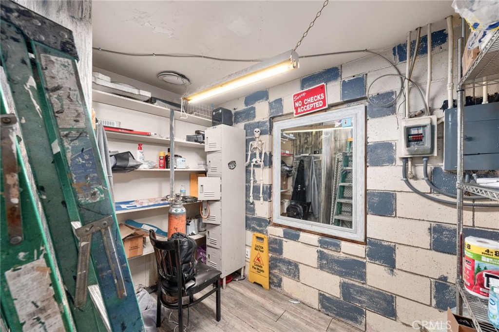 10026 10026 Foothill