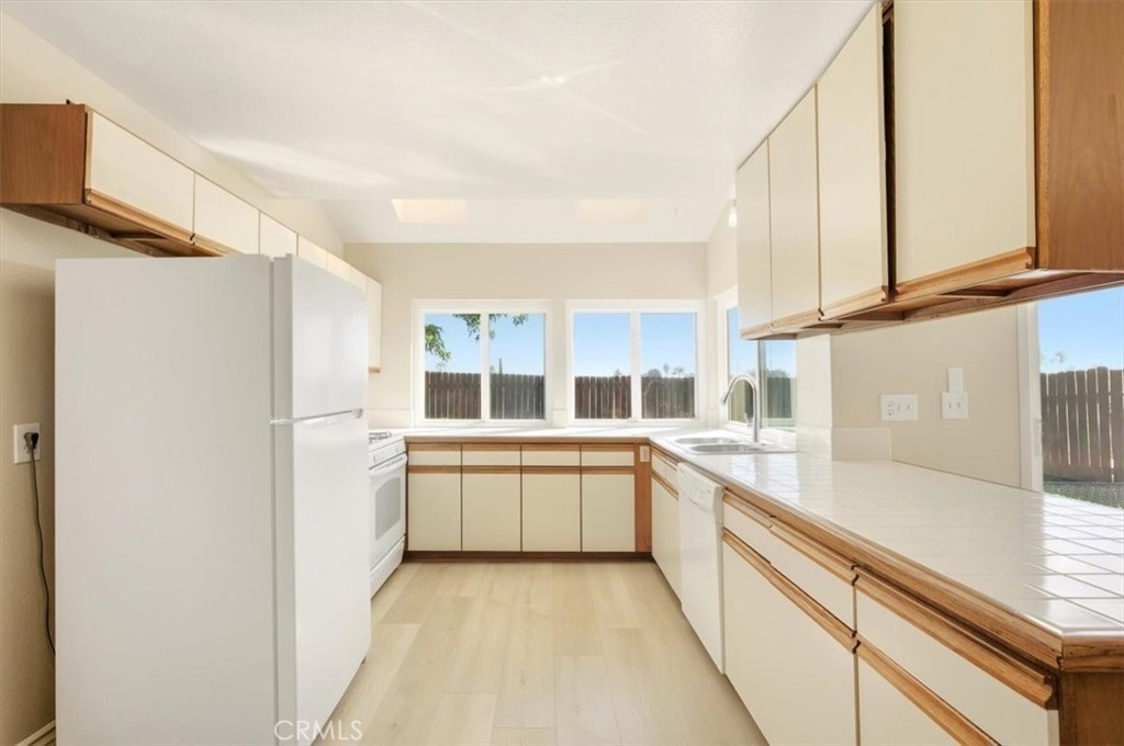 11956 Bayless Street