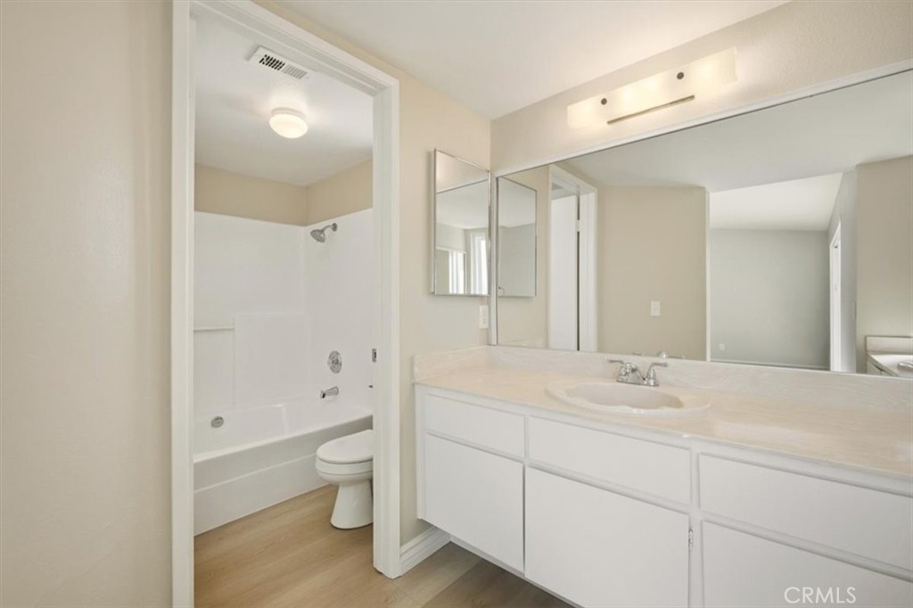 11956 Bayless Street