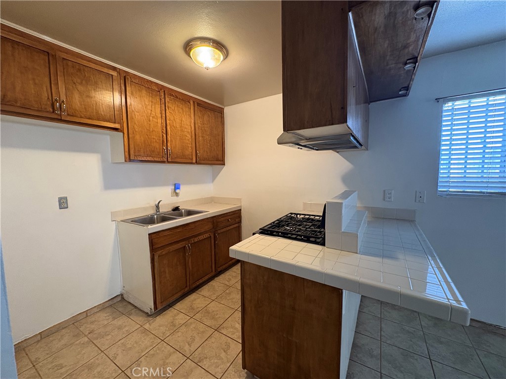 1123 Unit B E La Deney Court