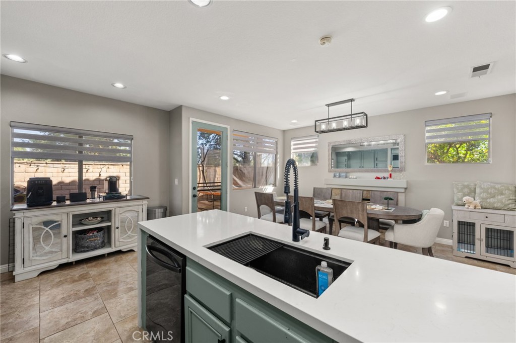 14171 Shoreline Drive