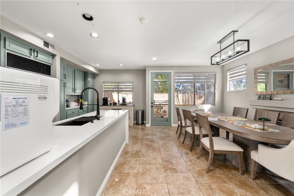 14171 Shoreline Drive