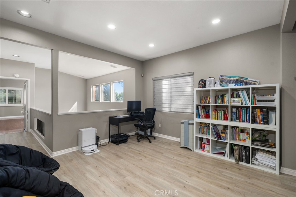 14171 Shoreline Drive