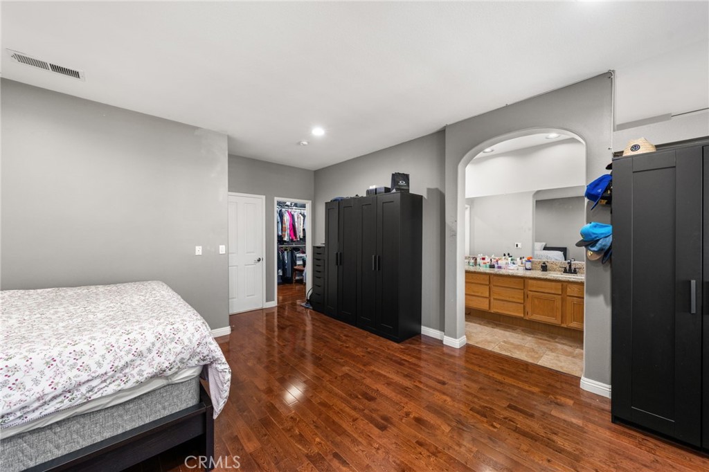 14171 Shoreline Drive