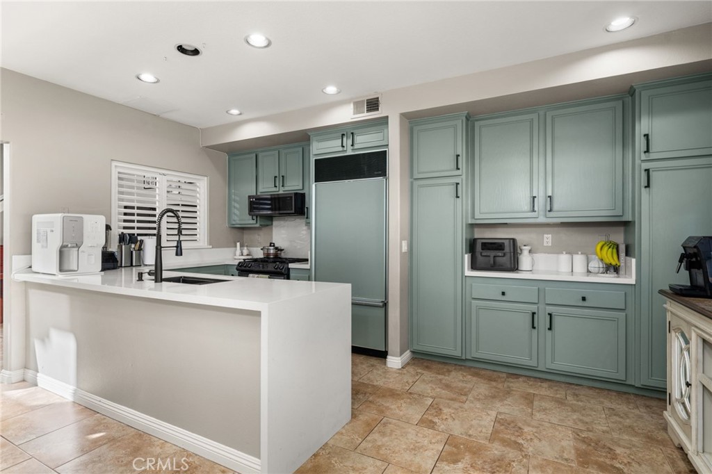 14171 Shoreline Drive