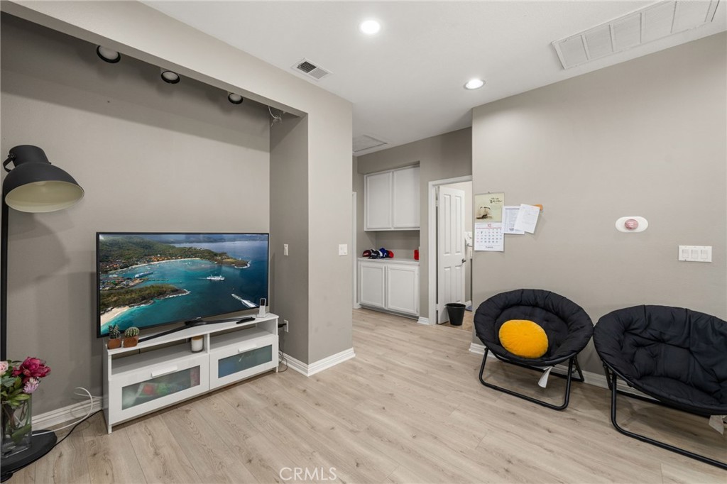 14171 Shoreline Drive