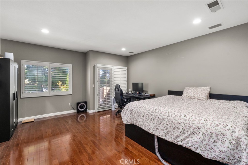 14171 Shoreline Drive