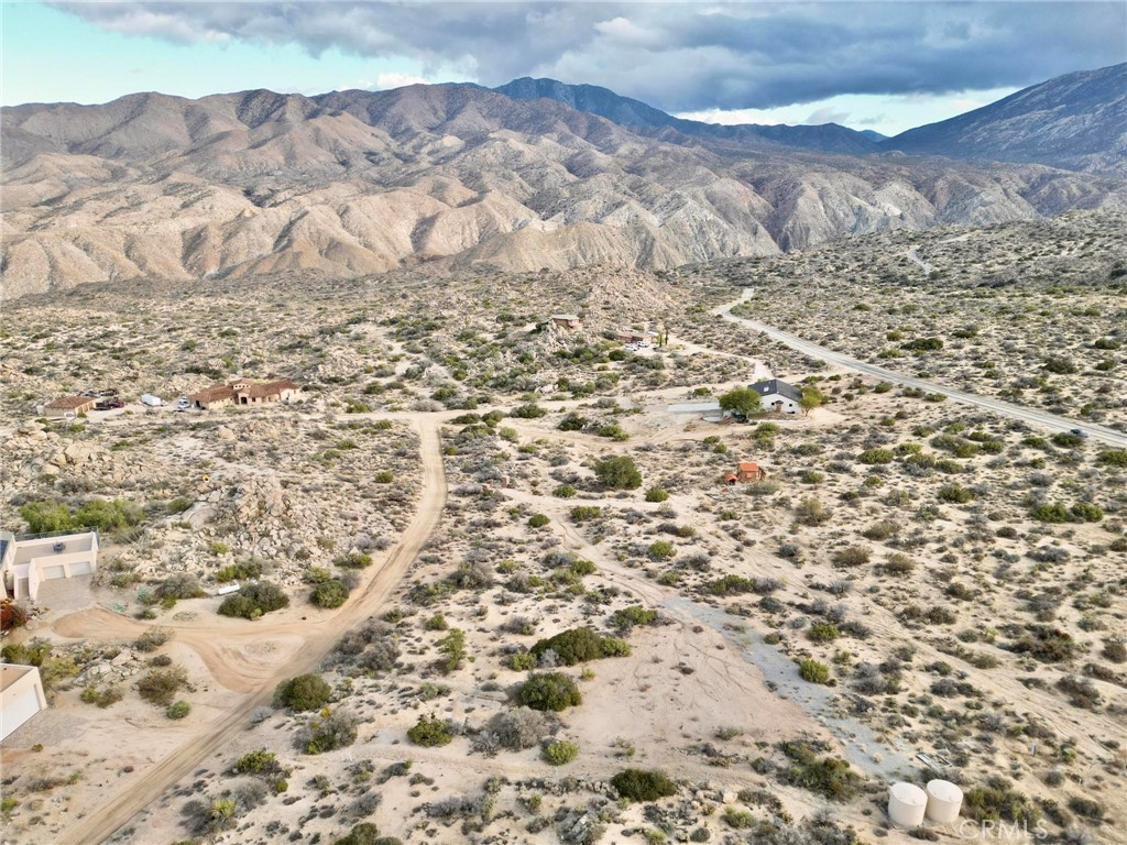 59705 Avenida Encino