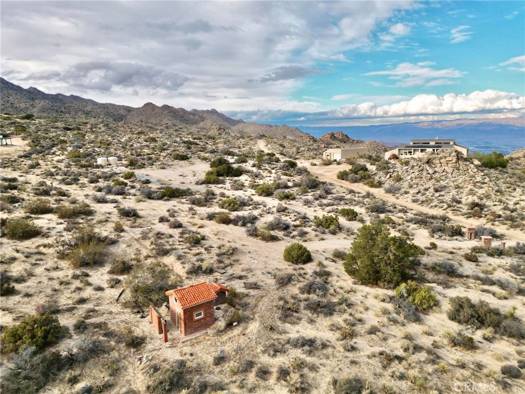 59705 Avenida Encino