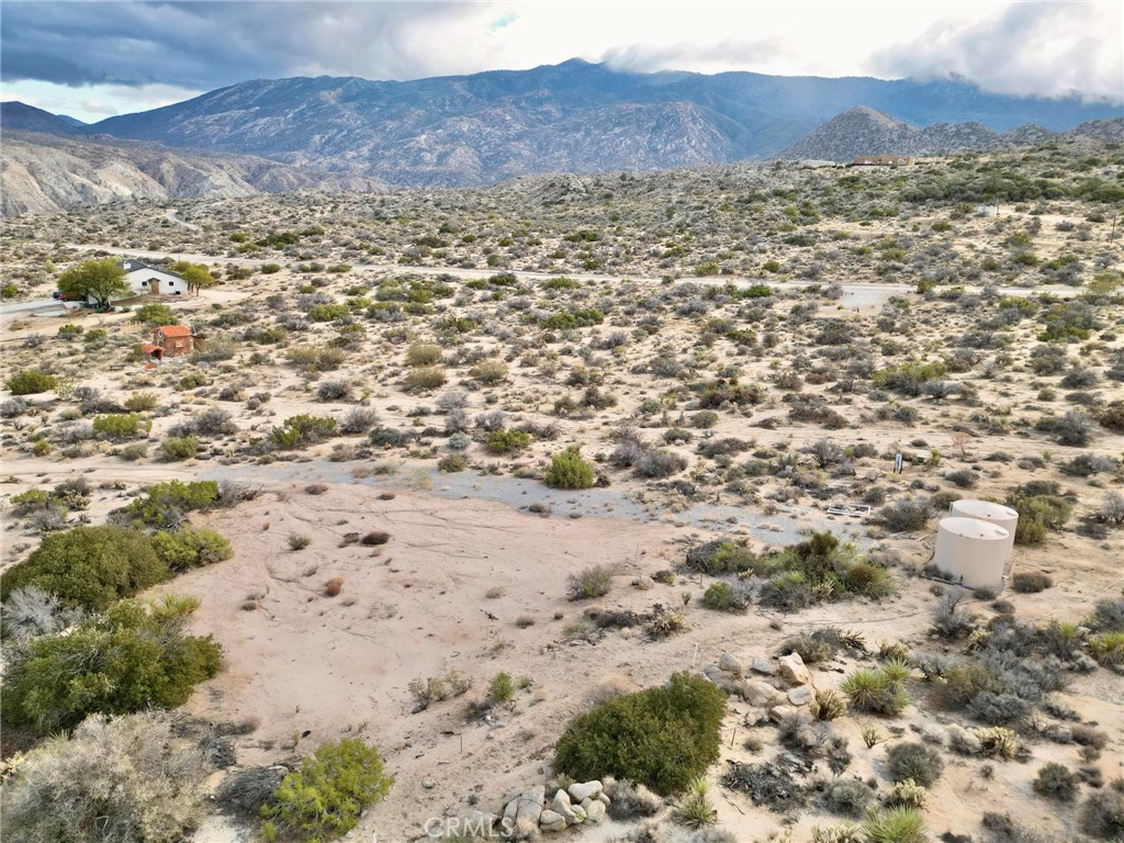 59705 Avenida Encino