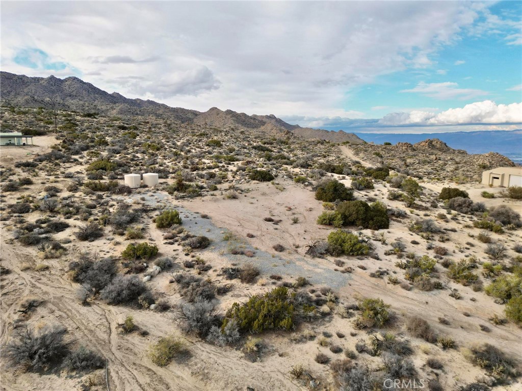 59705 Avenida Encino