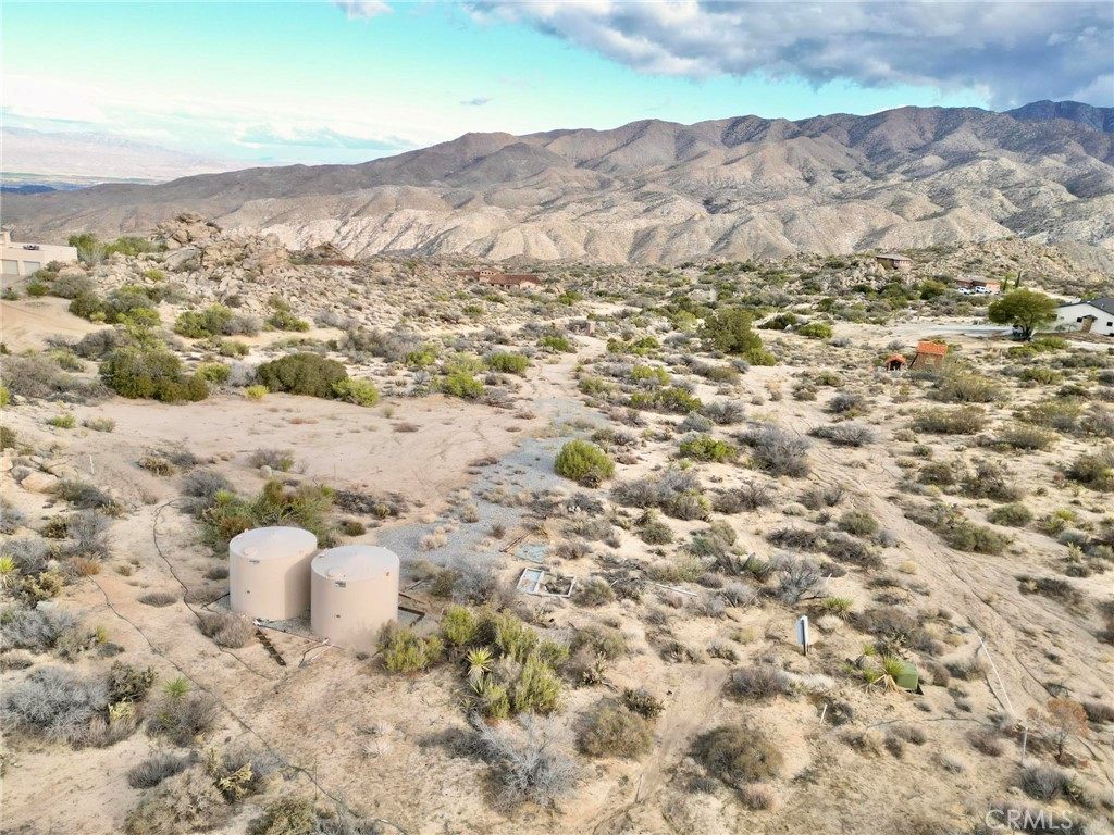 59705 Avenida Encino