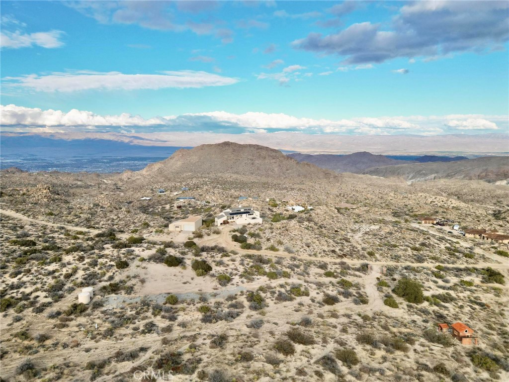 59705 Avenida Encino