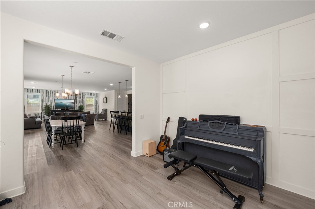 29384 Kittridge Circle