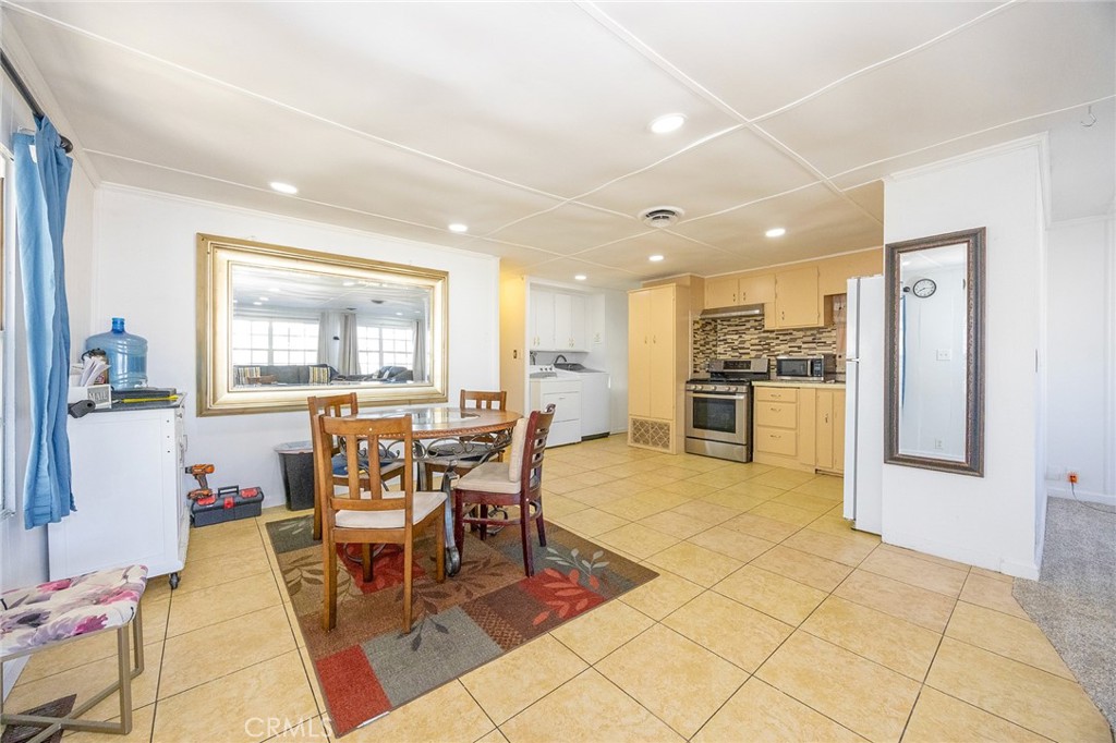 4400 W Florida Ave 271