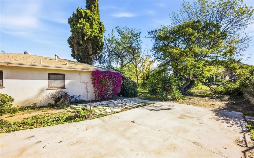 12073 Knoefler Drive