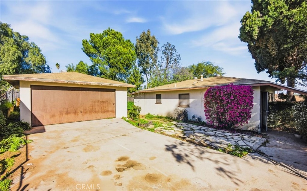 12073 Knoefler Drive