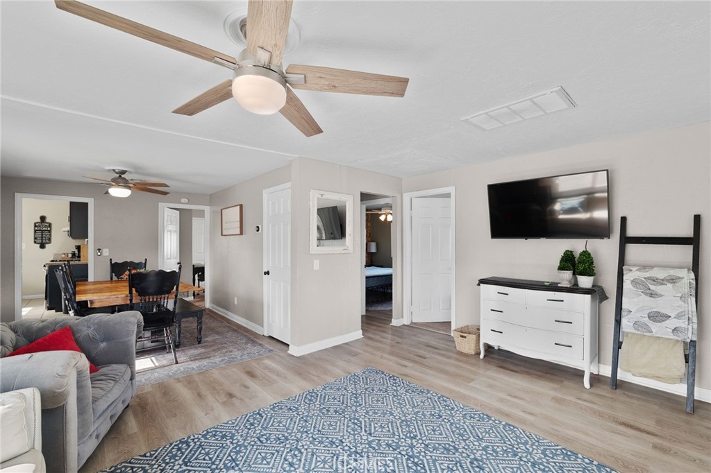 903 Webster