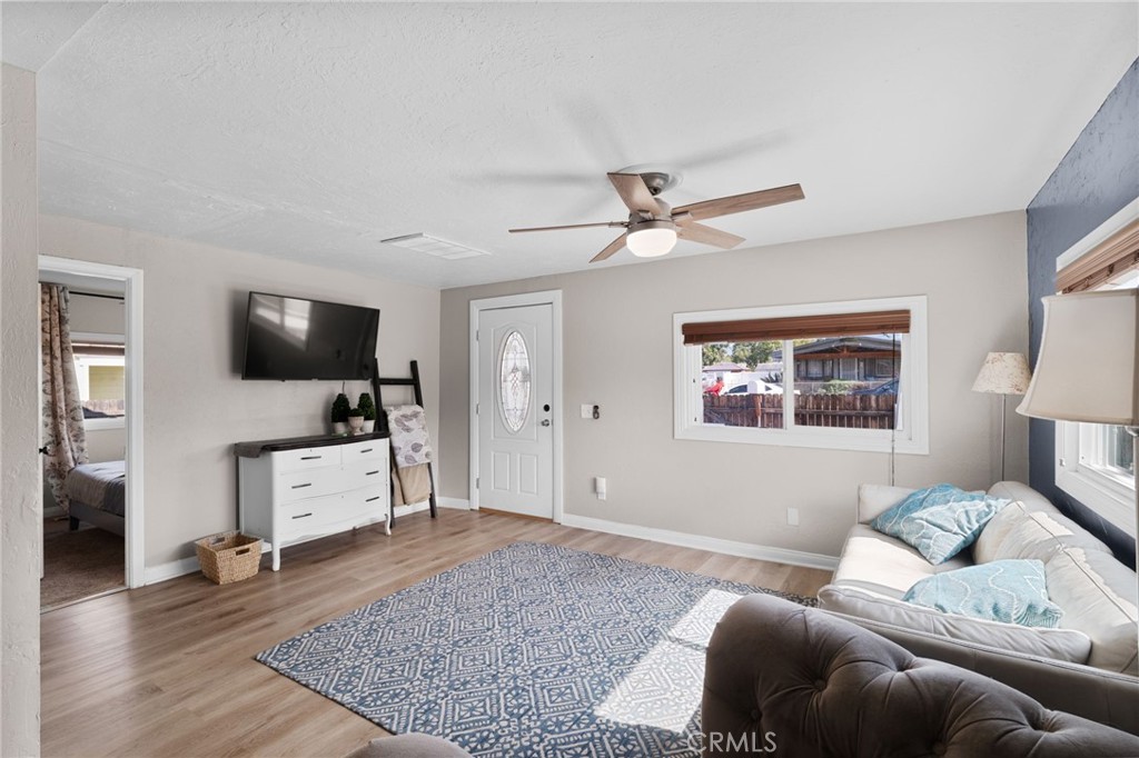 903 Webster