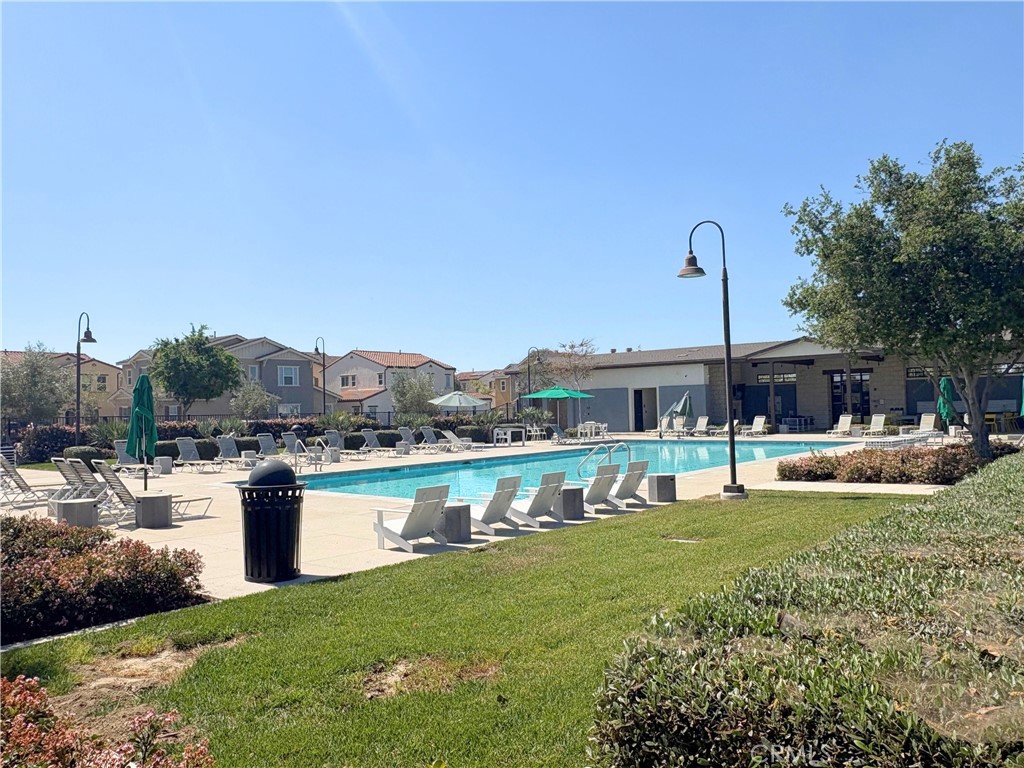 2848 E Berry Loop Privado
