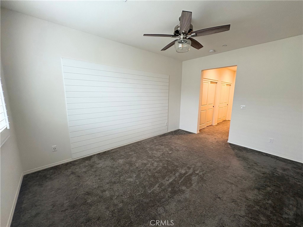 2848 E Berry Loop Privado