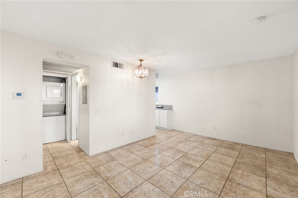 3645 Country Oaks