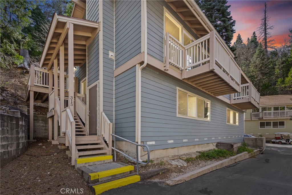 315 Canyon Crest