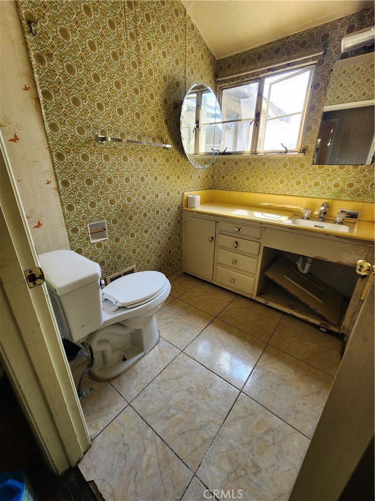 427 W 6th