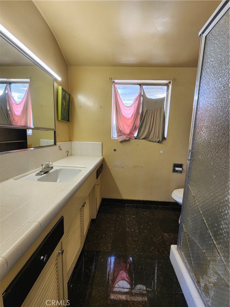 427 W 6th
