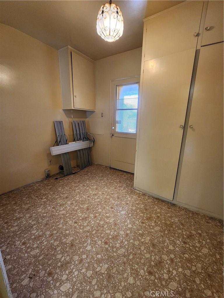 427 W 6th