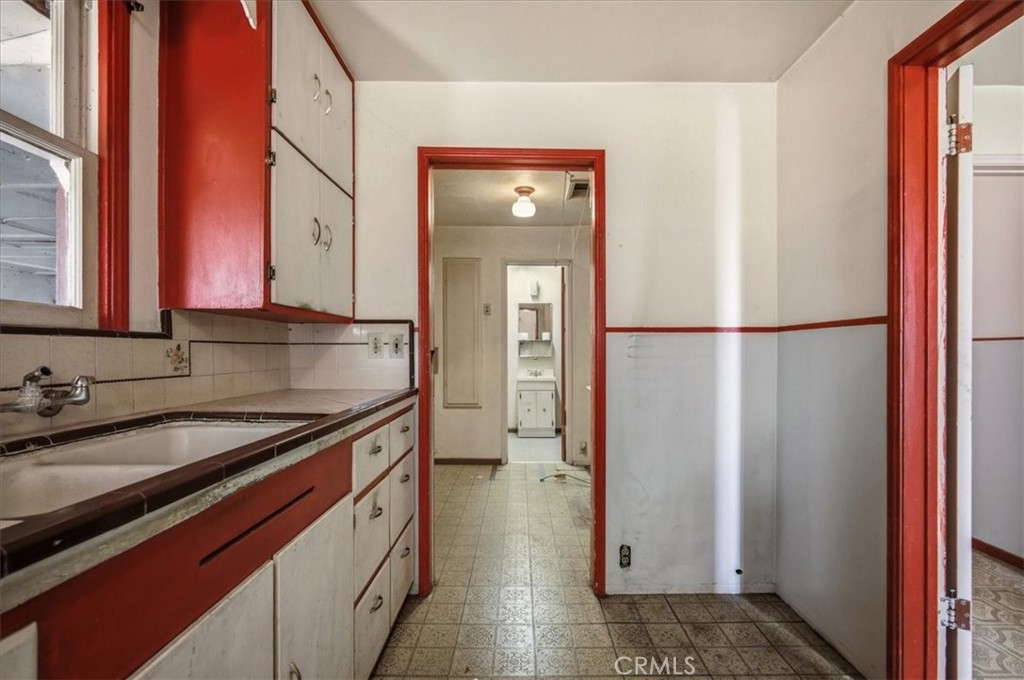 249 N 10th